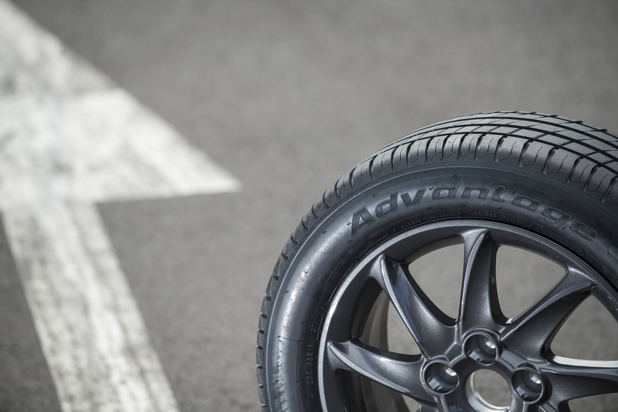 Llanta BF GOODRICH Advantage 215/45R17 - Virtual Llantas