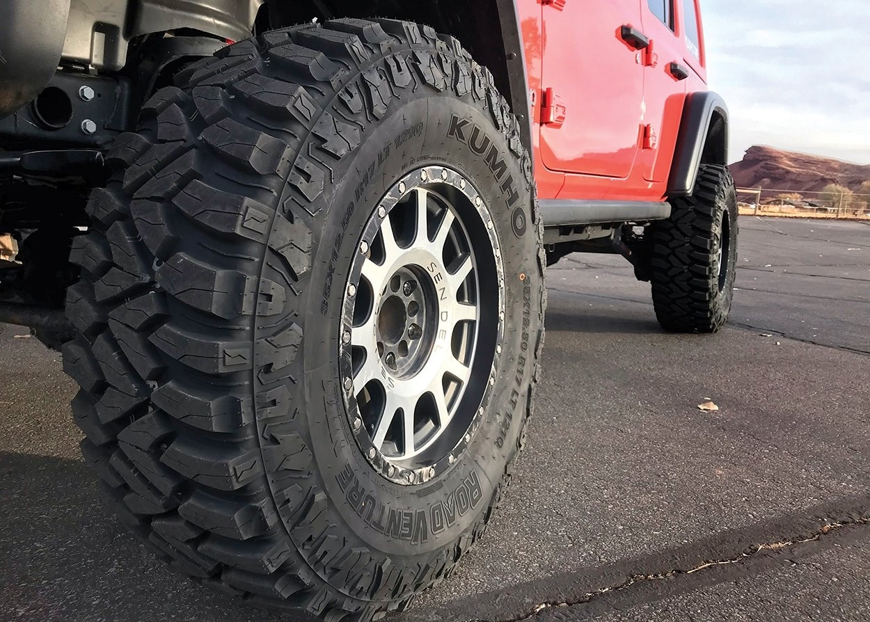 Llanta KUMHO Road Venture MT71 31X10.5R15LT - Virtual Llantas