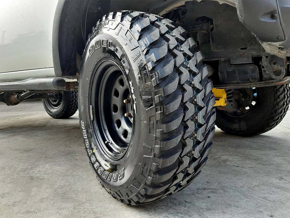 BRIDGESTONE DUELER M/T LT265/75R16 2本　中古 2 Tires Bridgestone Dueler A/T REVO 3 265/75R16 114T AT All