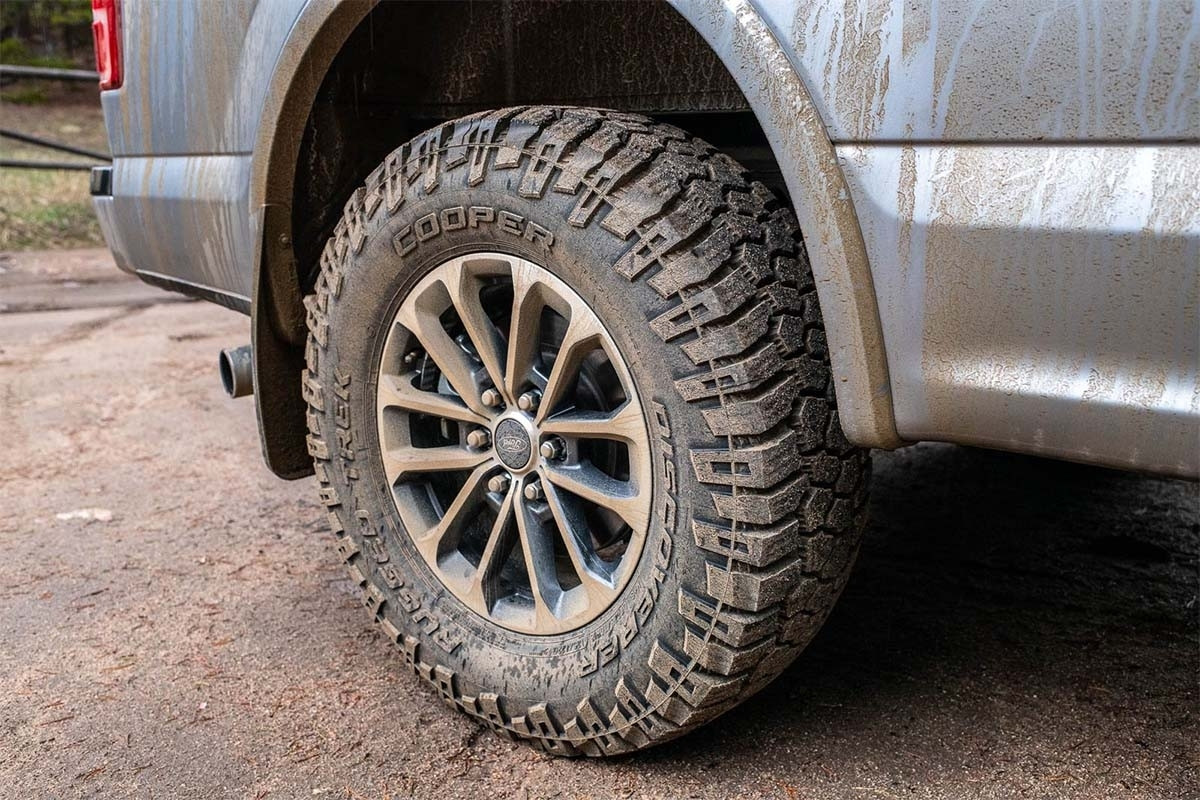 COOPER Discoverer Rugged Trek 275/55R20 117T