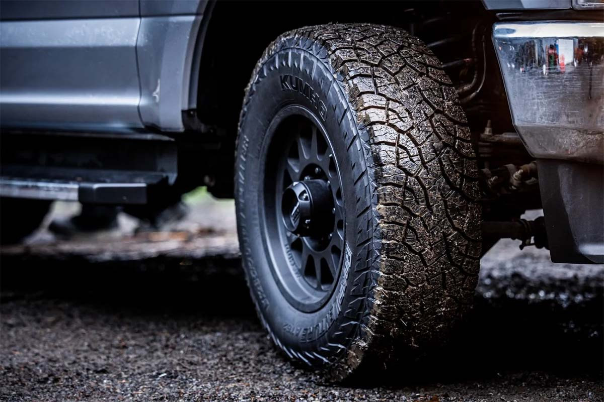 Llanta KUMHO Road Venture AT52 P265/70R16 - Virtual Llantas