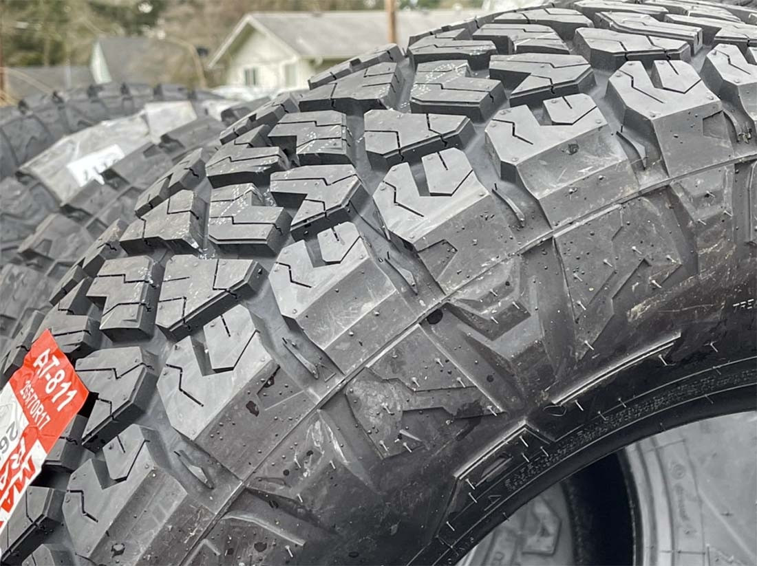 MAXXIS AT811 Razr AT 35X12.5R17LT 121R