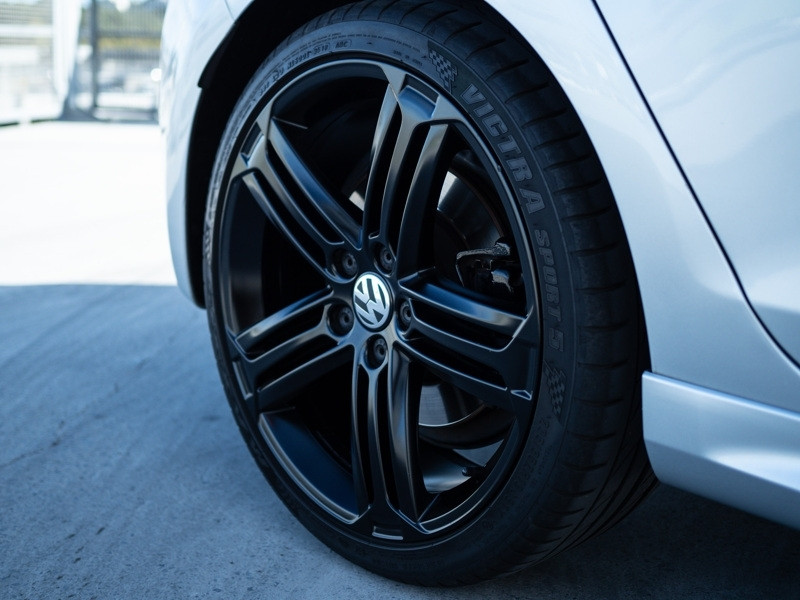Llanta MAXXIS Victra Sport 5 SUV VS5 245/45ZR18 - Virtual Llantas