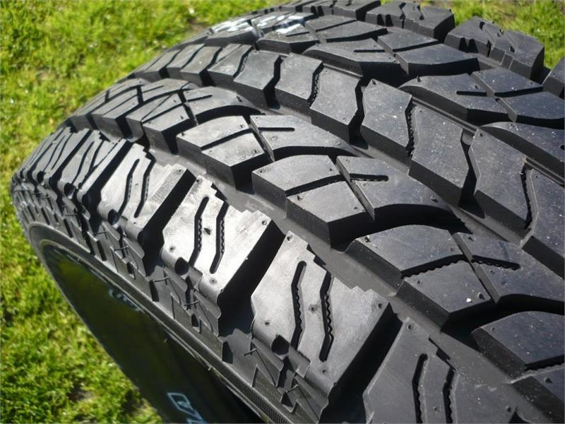 Llanta YOKOHAMA G015 Geolandar A/T 285/45R22 - Virtual Llantas