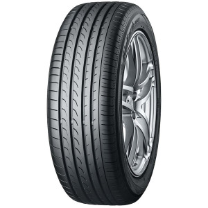 YOKOHAMA BluEarth RV02 215/50R18